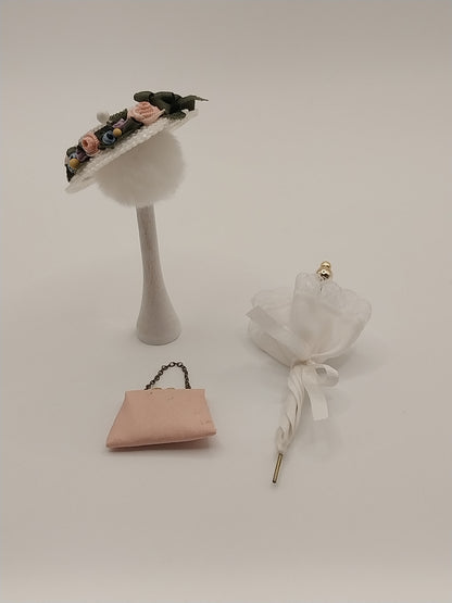 Ladies Straw Hat, Umbrella, & Purse