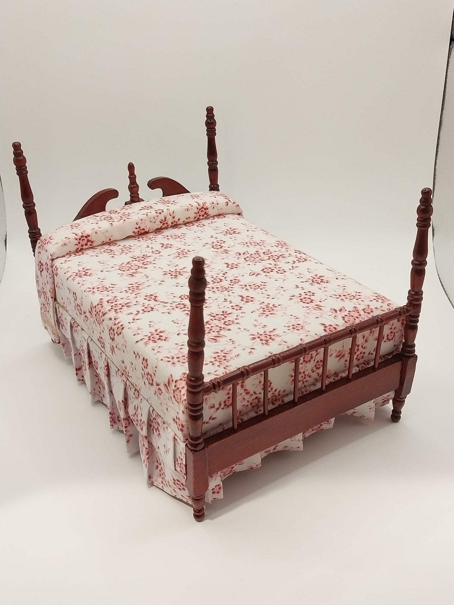 4 Poster Bed, Mahogany