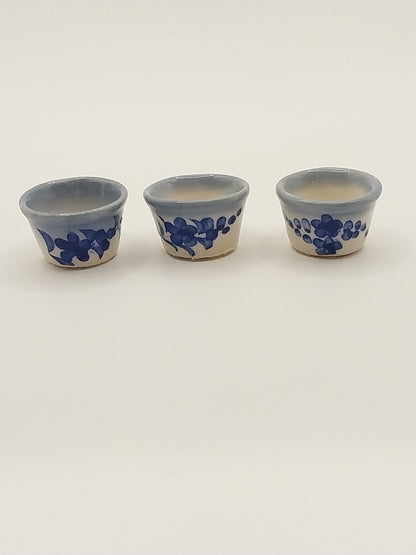 CRH852, White Ceramic Pot With Blue Design, Assorted, 1pc
