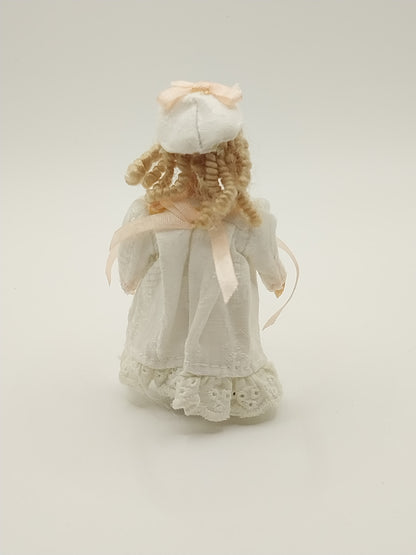 CEA293, Sophie Drummond Girl Doll