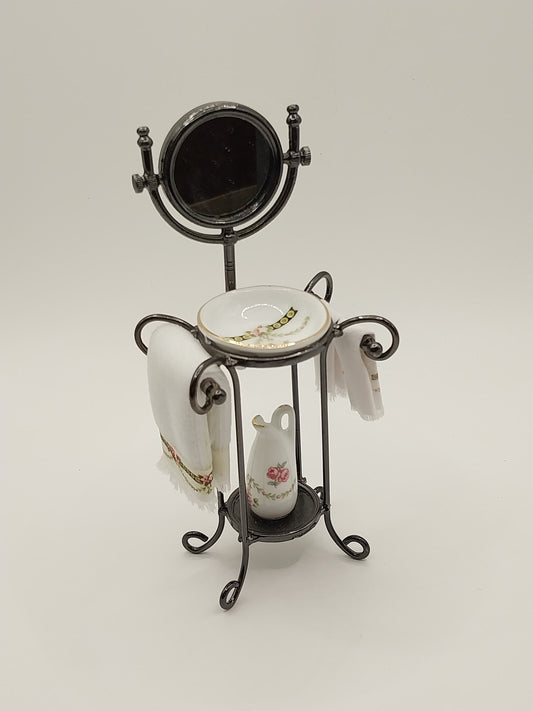 CEA246, Victorian Wash Stand With Mirror