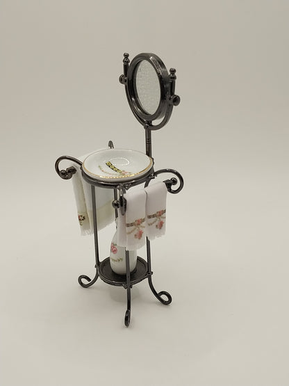 CEA246, Victorian Wash Stand With Mirror