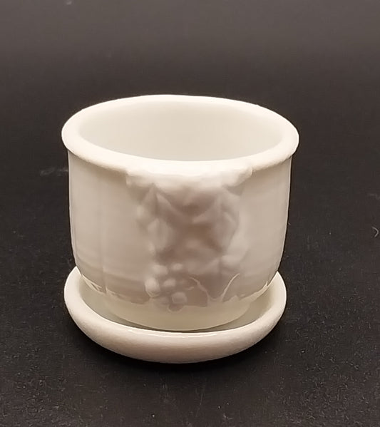 CRH908, White Porcelain Planter, Grapes