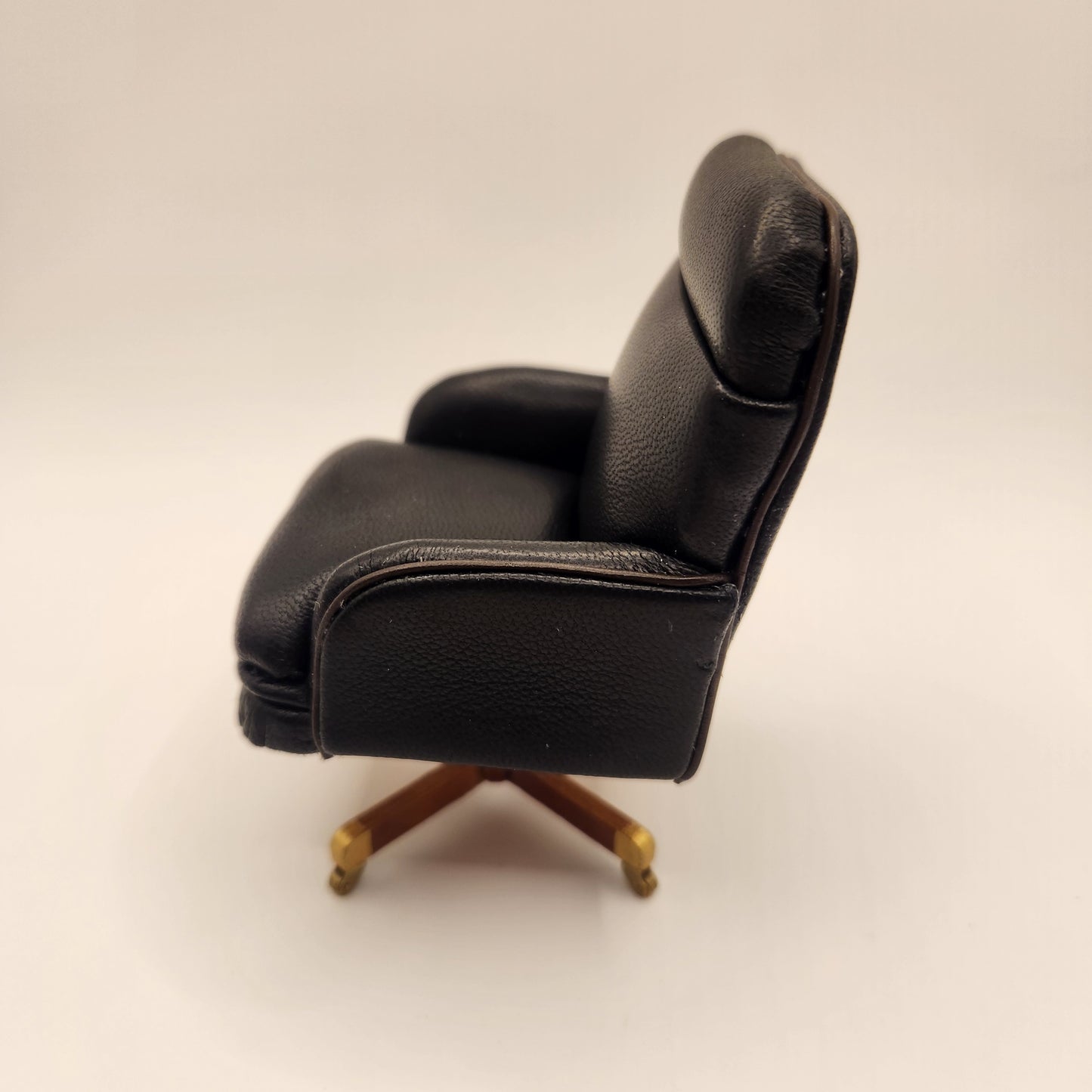 Gerald Ford Oval Office Chair, Walnut