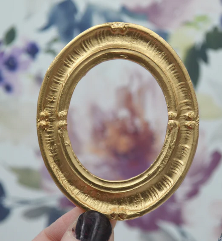 Picture Frame, Ribbed Gold Oval