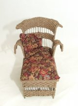 Wicker Chaise, Tan Floral