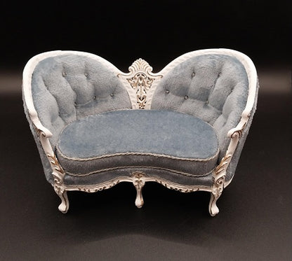 French Provincial Gossip Chaise Lounge