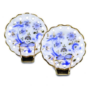 Blue Onion Cutout Plate Set