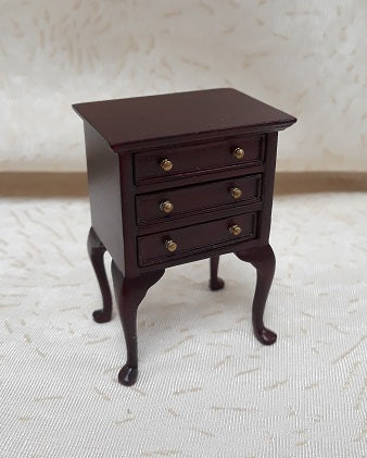 Traditional Nightstand, Mahogany