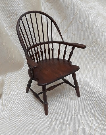 Windsor Bow Back Chair, Walnut