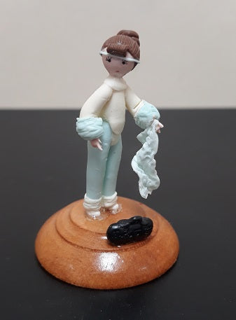 Dancer on Stand, Fimo