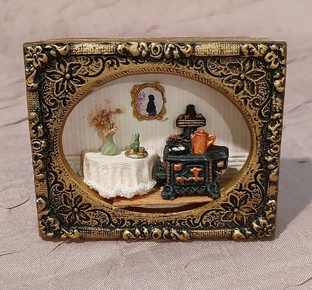 1/4" Scale Scene in Frame, Electric