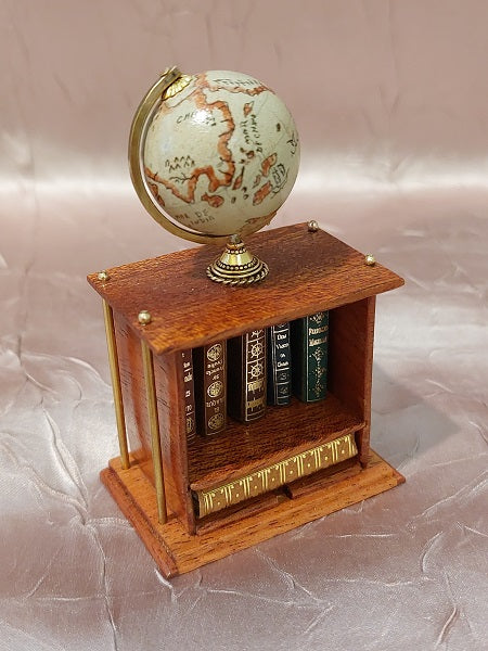 Voyagers Reference Globe on Stand, Mahogany