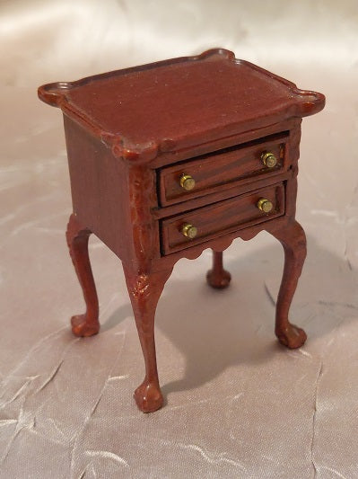Philadelphia End Table, Mahogany