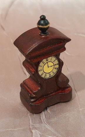 CJB006, Table or Mantel Clock, Mahogany