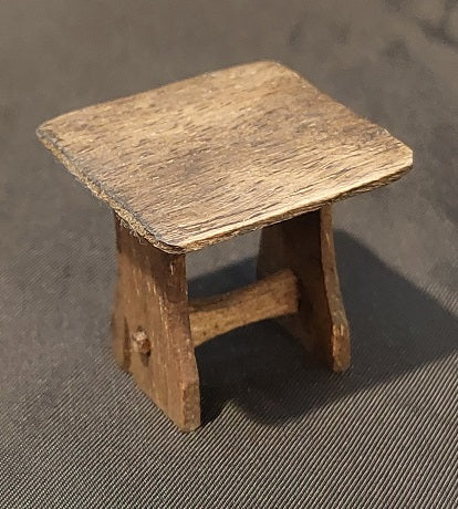 1/2" Scale Country Table