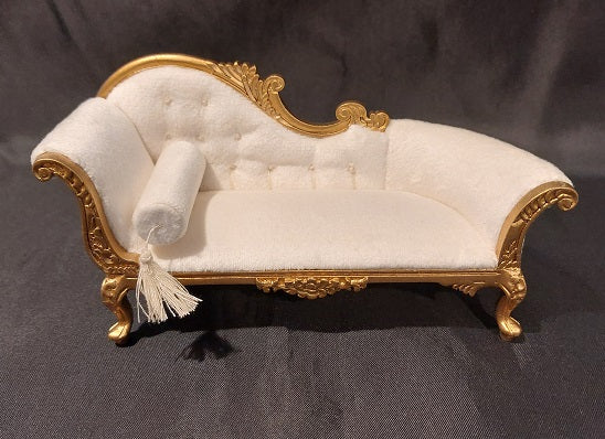 French Provincial Chaise, Gold