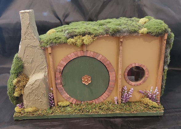 Hobbit House, Small