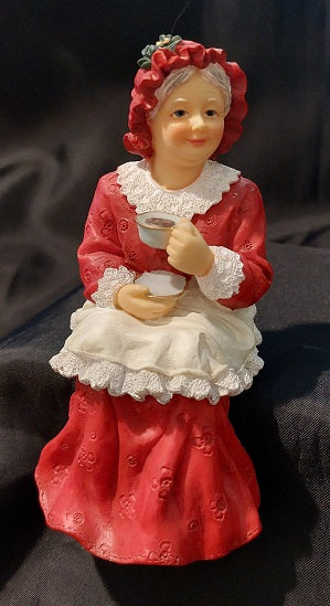 CPM0005, Mrs. Santa Claus Doll, Resin