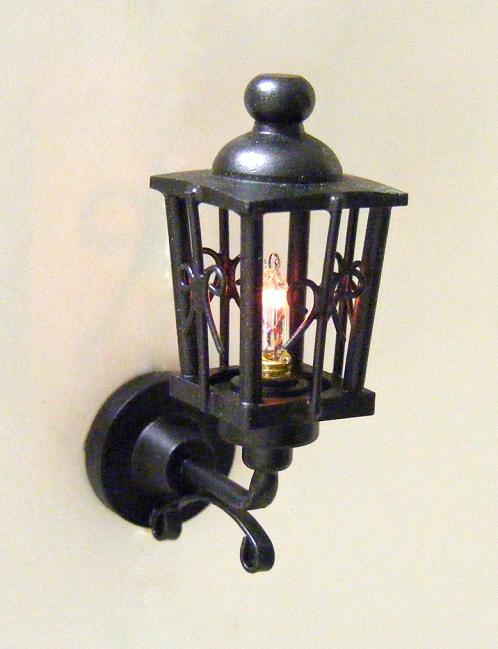 Coach Lamp, Ornate Flat, Black