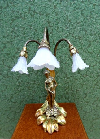Ricarda on a Leaf Lamp, White Shade